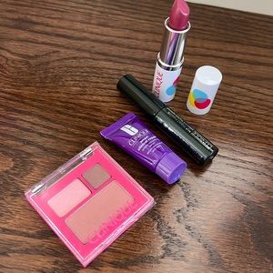 Clinique items travel/sample size 💛Host pick💛